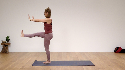 Video thumbnail for: Balance from your core