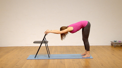 Video thumbnail for: Yoga for your work break - lunch time postures to focus and relax