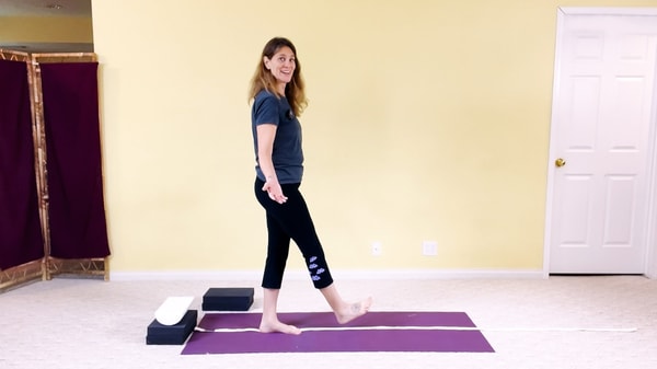 Video thumbnail for: Myofascial yoga: Improving balance and proprioception 