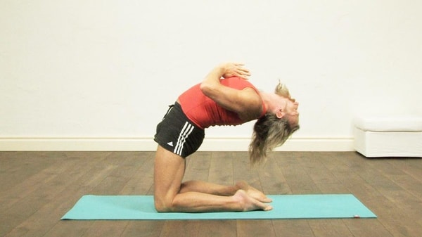 Video thumbnail for: Short energizing Yoga flow