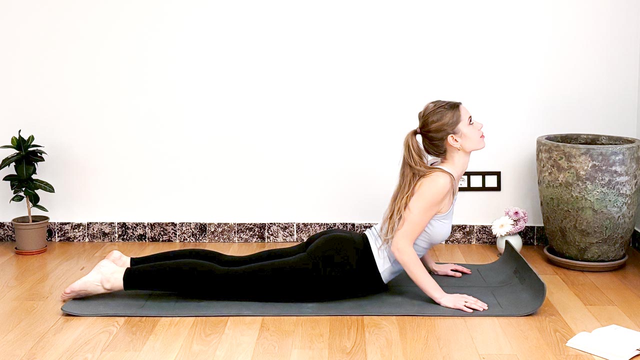 Pilates and yoga fusion: Lengthen and twist