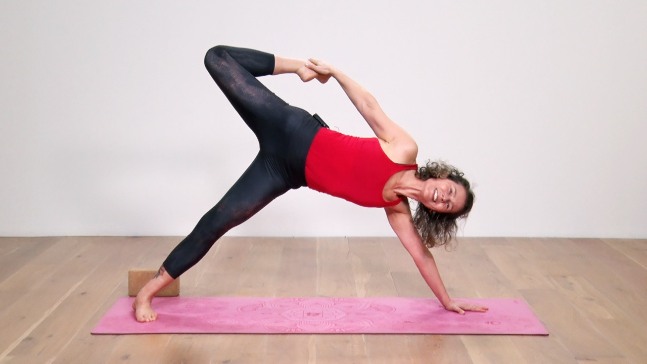 Sandra Carson yoga teacher | Ekhart Yoga