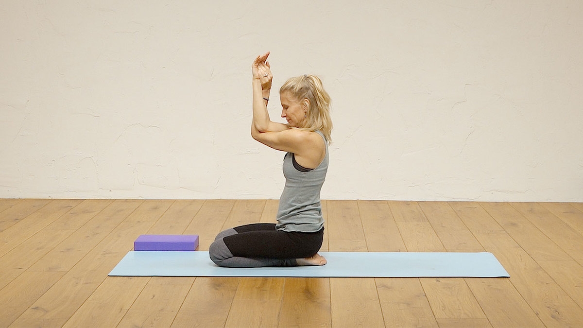 Shoulder magic | Ekhart Yoga