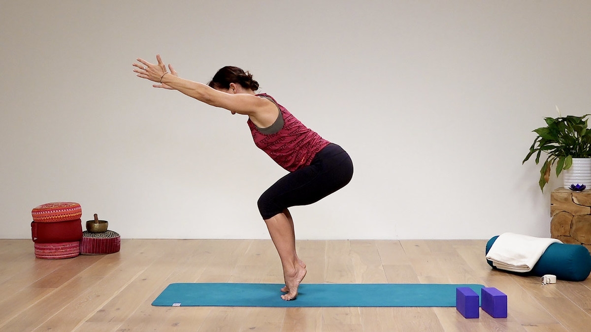 3 Bikram Yoga: Awkward Pose (Utkatasana) – Your Healing Frequency