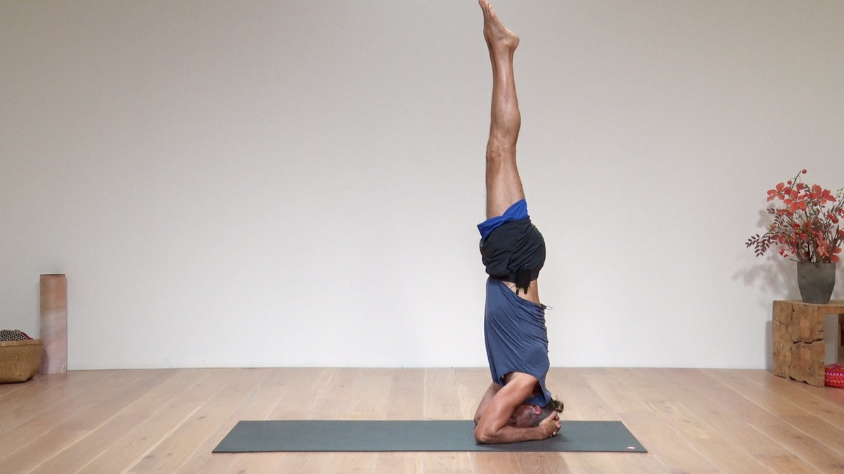 Beginner's Headstand Safe and simple Ekhart Yoga