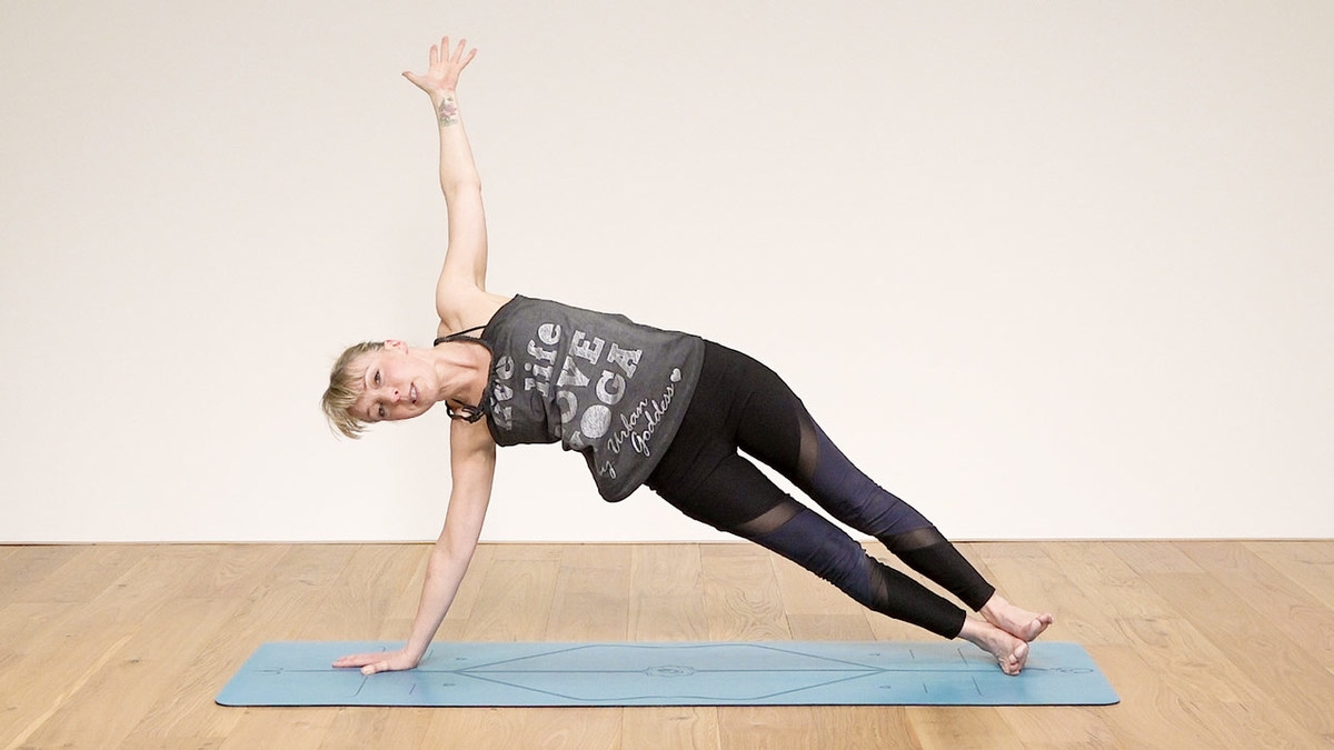 Balance your core | Ekhart Yoga