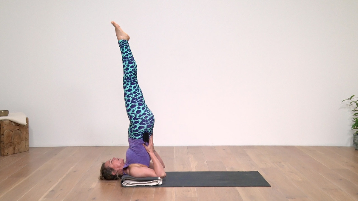 Sequence from Shoulder Stand to Fish Pose in Yoga - Track Yoga
