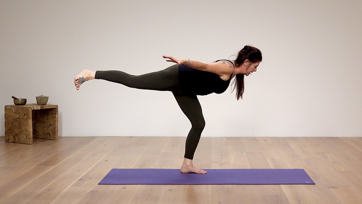 Integrated strength and power | Ekhart Yoga