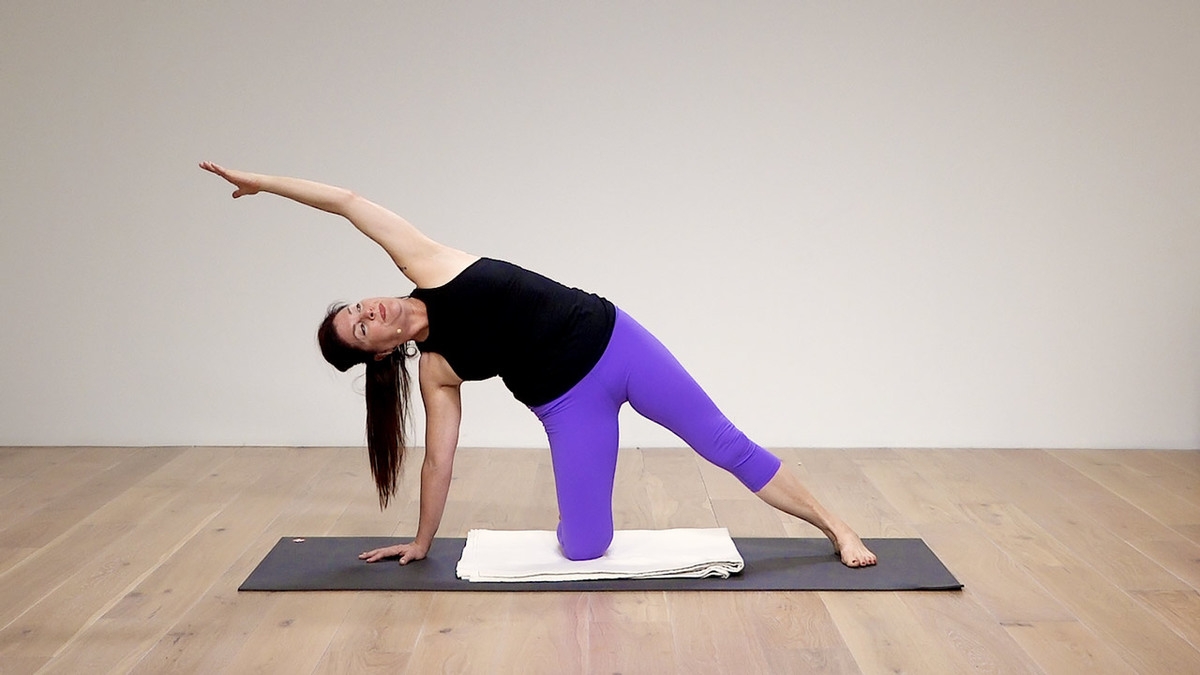 Strength in motion | Ekhart Yoga